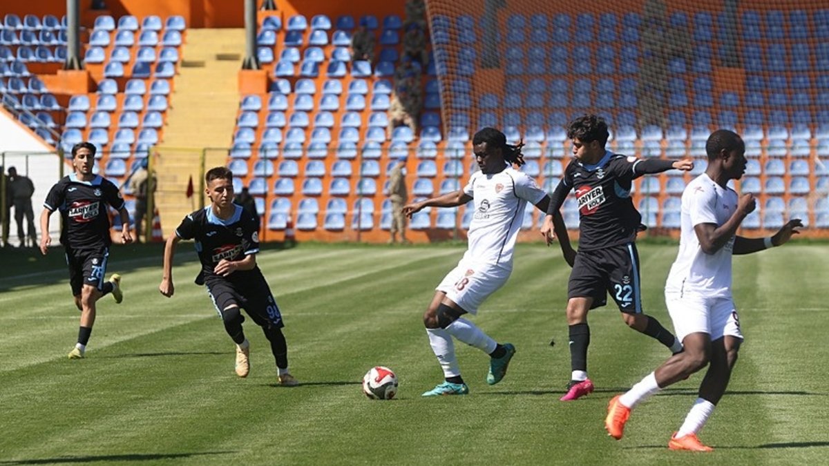 Atakaş Hatayspor evinde Adana Demirspor'u rahat yendi!