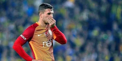 Podolski Çin’e yakın