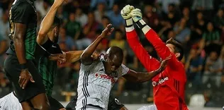 Kalesini gole kapadı