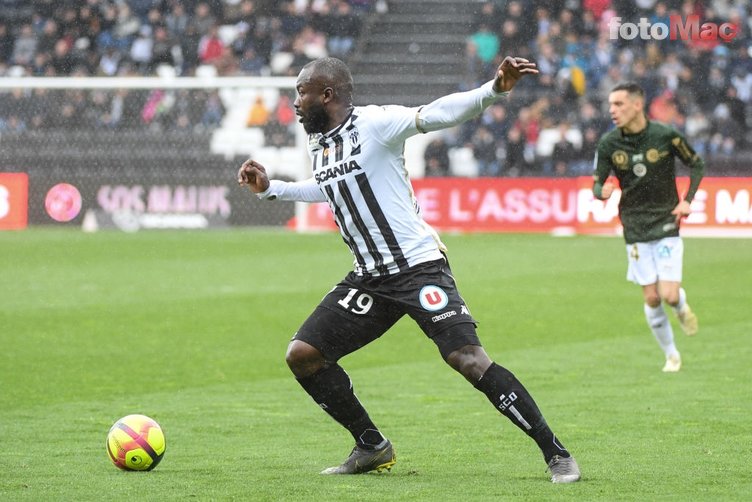Son Dakika Transfer Haberi Fenerbahce Den Golcu Hamlesi Stephane Bahoken Fb Spor Haberi Fotomac