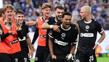 St. Pauli liderliğe yükseldi!