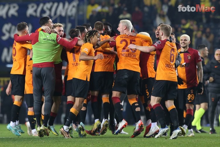 Fenerbahçe - Galatasaray derbisinde ilginç olay! Kerem Aktürkoğlu'na gofret atıldı