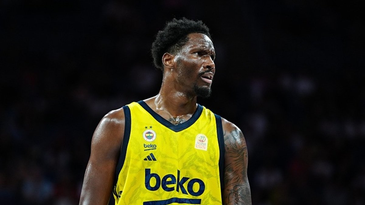 Fenerbahçe Beko Nigel Hayes-Davis ile yollarını ayırdı! Fenerbahçe Beko Nigel Hayes-Davis ile yollarını ayırdı!