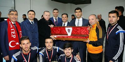 Cumhurbaşkanı Erdoğan'dan şampiyonlara kutlama