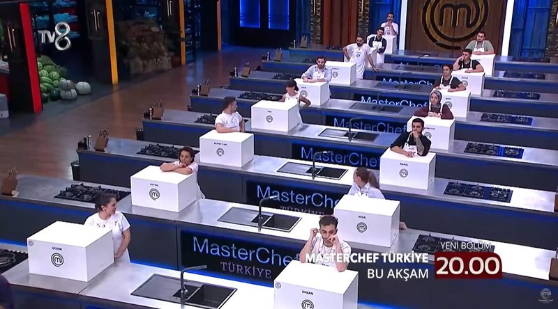 masterchef-kaptanlik-oyununu-kim-kazandi-5-ekim-masterchef-mavi-ve-kirmizi-takim-kaptani-kim-oldu-1759656723057.jpg