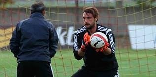 Kaleci Hakan Arıkan tamam