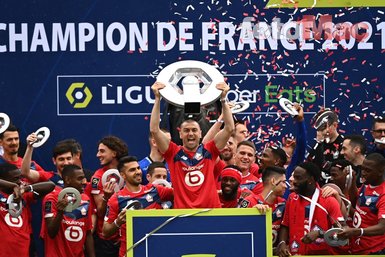 Fransa Ligue 1’i şampiyon tamamlayan Lille kupasını aldı