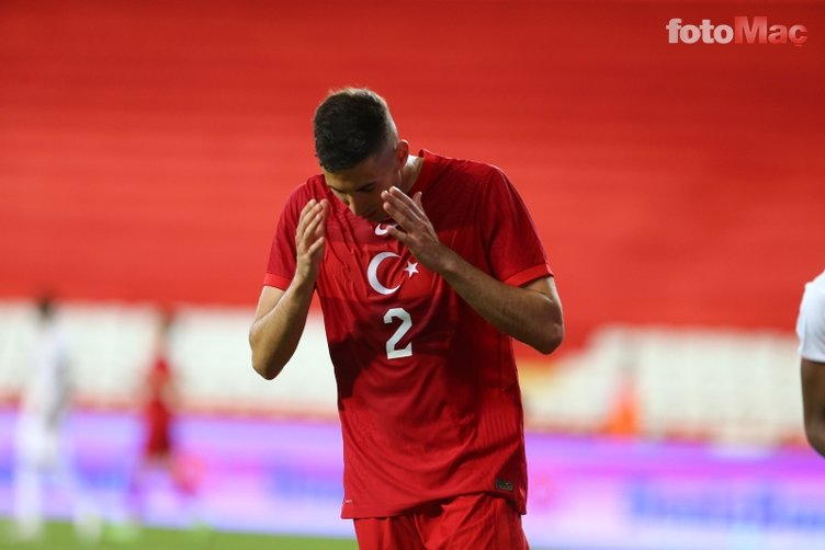 Son dakika transfer haberi: Trabzonspor Mert Müldür'de ısrarcı