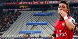 Özil için Bayern Münih tribünü kapandı