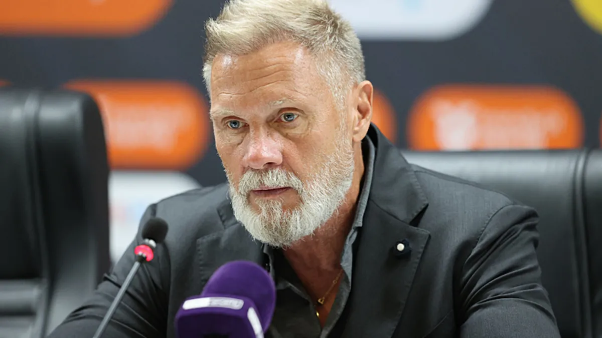 Samsunspor Teknik Direktörü Fink: Burada kalmak istiyorum