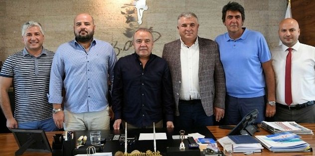 Başkan Böcek: Antalyaspor’un her zaman yanındayız