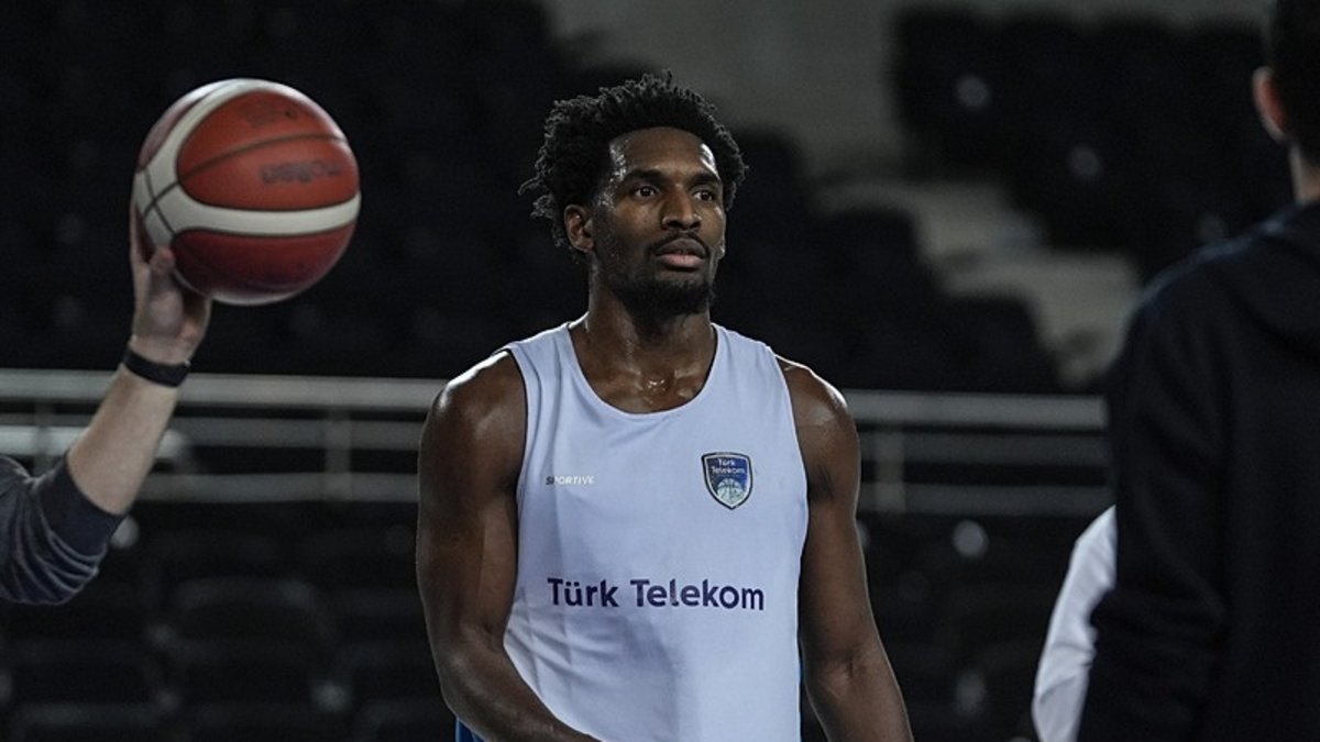 Türk Telekom Voli karşısında