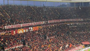 G.Saray'dan Filistin'e destek pankartı!
