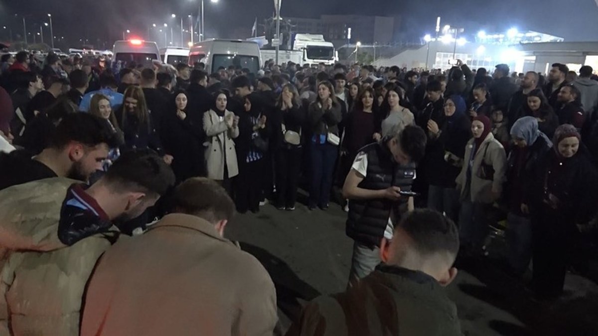 Trabzonspor taraftarı Galatasaray galibiyetini kutladı