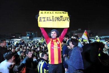 Fenerbahçe taraftarı Çağlayan’ı inletti