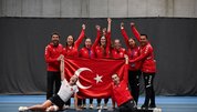 Kadınlar teniste destan yazdı