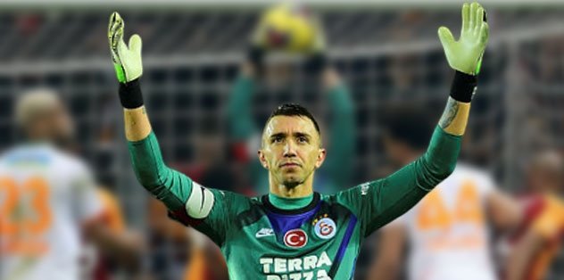 Fernando Muslera Galatasaray'ı sırtlıyor