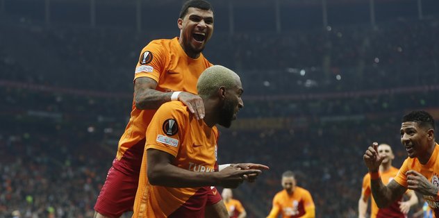 ÖZET | Galatasaray 2 - 1 Panathinaikos - YouTube
