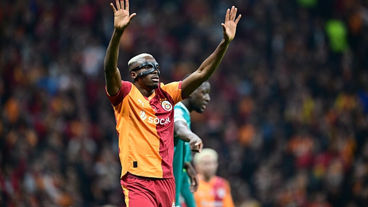 Efsane futbolcu Osimhen'i İngiliz devine önerdi!