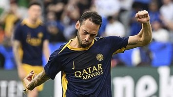 Çalhanoğlu Galatasaraylı