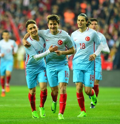 Galatasaray, Beşiktaş ve Fenerbahçe’den Emre Mor’a hücum
