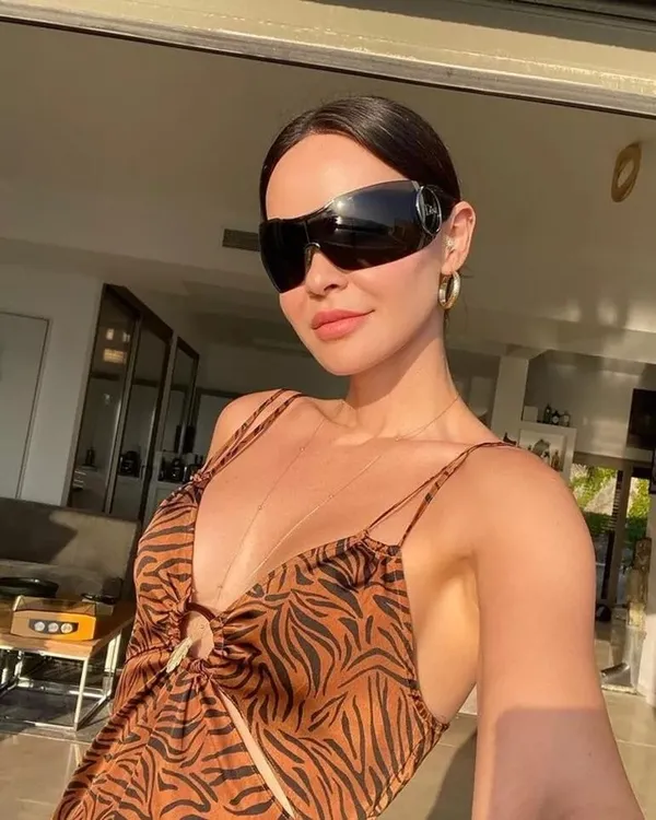 Zeynep Sever Demirel'den eşi Volkan Demirel'e flaş gönderme! - 1
