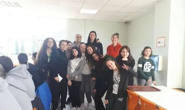 Sultanlar öğrencilerle buluştu