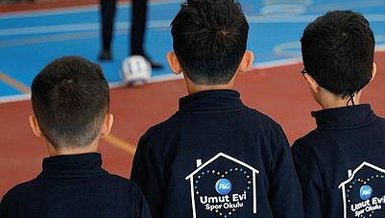 Yıldızlar 'Umut' hareketine katıldı