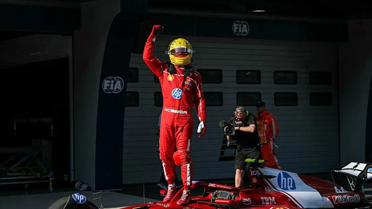 Lewis Hamilton Ferrari ile pole pozisyonunu kaptı!