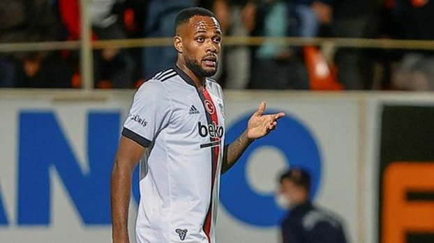 Beşiktaşlı Cyle Larin transfer görüşmesinde! Olympiakos'a...