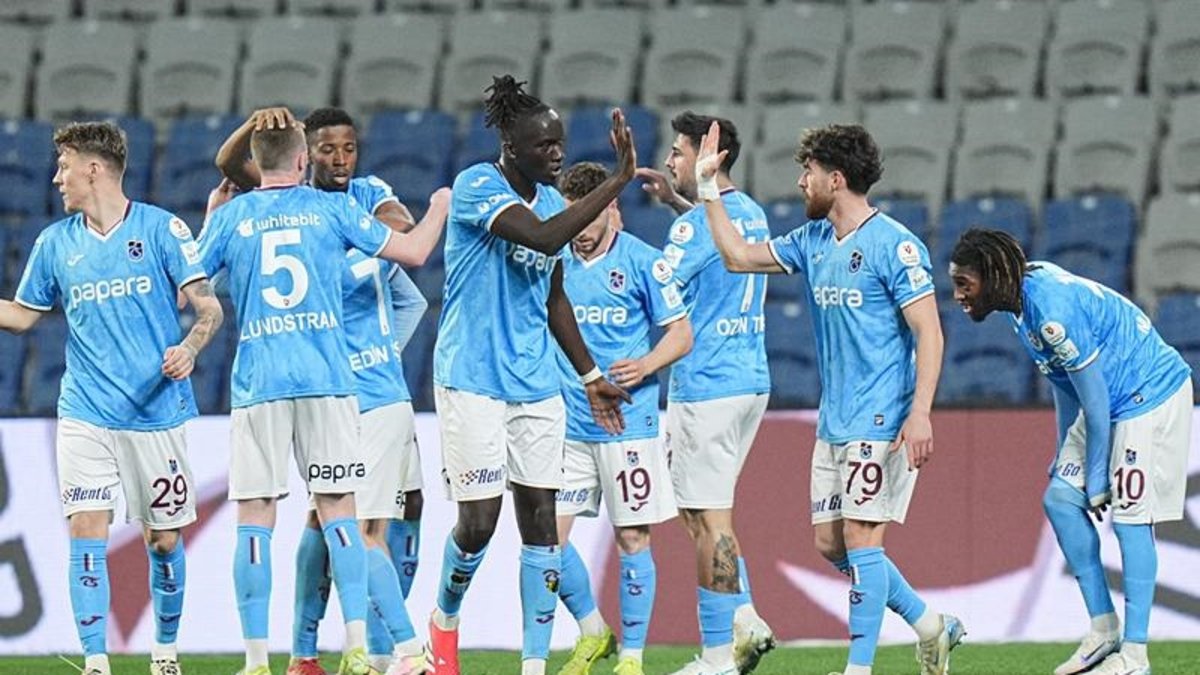 RAMS Başakşehir 0-3 Trabzonspor (MAÇ SONUCU ÖZET) RAMS Başakşehir 0-3 Trabzonspor (MAÇ SONUCU ÖZET)