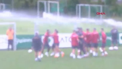 >G.Saray'da kavga! Kerem ve van Aanholt...