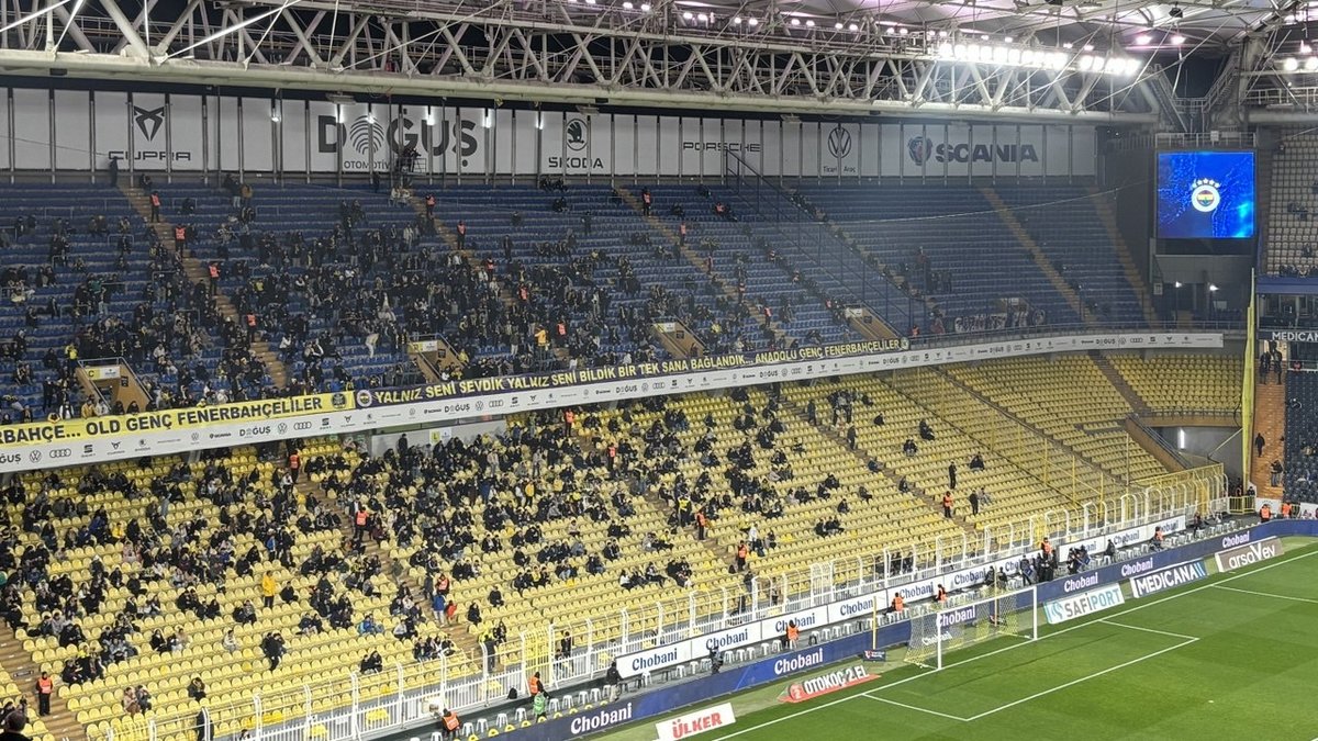 Fenerbahçeli taraftarlar Gaziantep FK maçına ilgi göstermedi!