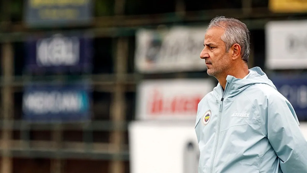 Fenerbahçe'de yaprak dökümü! 6 isimle yollar ayrılıyor