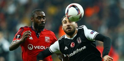 Cenk Tosun cezalı