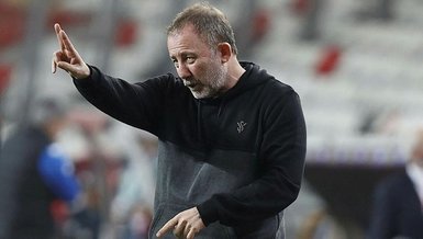 Son dakika spor haberleri: Beşiktaş'tan Sergen Yalçın kararı! Yeni sözleşme...
