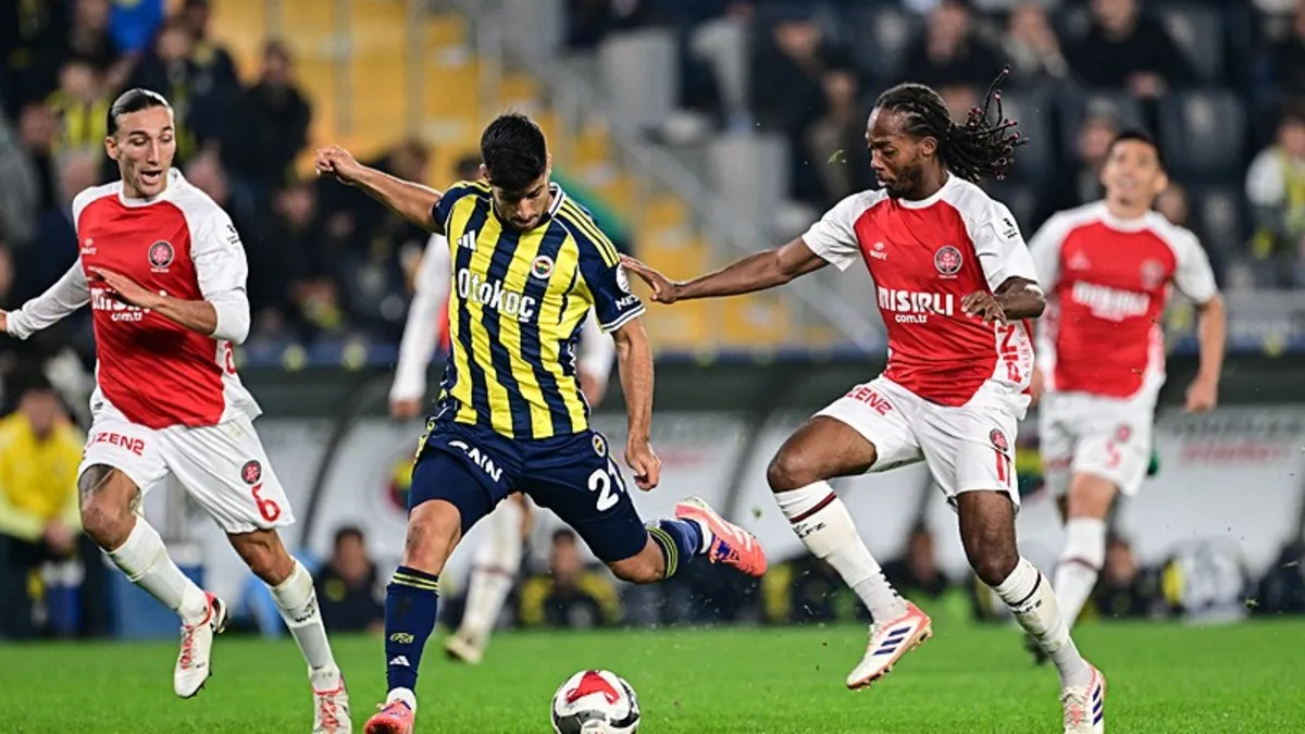 Gol ofsayta takıldı! Fenerbahçe-Fatih Karagümrük maçında...