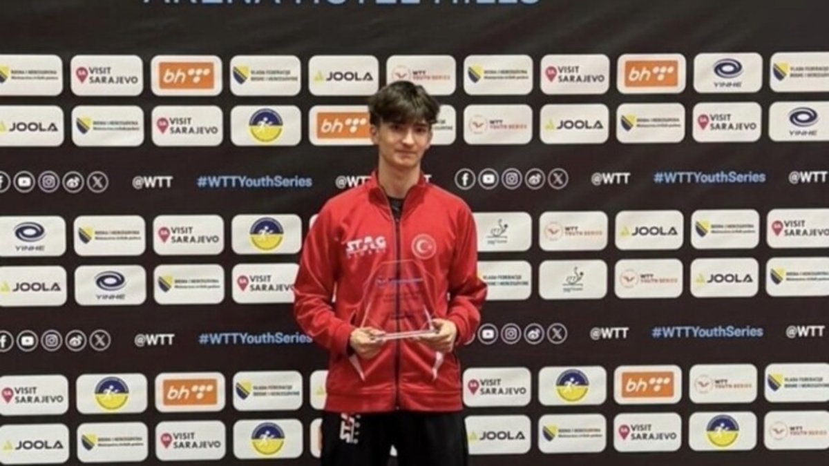 Berk Öztoprak, Dünya Masa Tenisi Gençlik Turu'nda şampiyon oldu!
