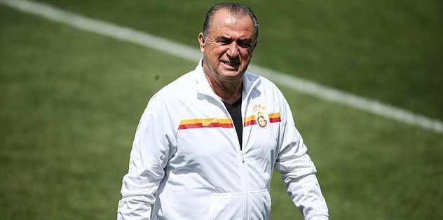 Galatasaray In Basinda 300 Macina Cikacak Olan Fatih Terim In Futbolculuk Gecmisi Futbol Haberleri