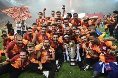 Tarih yazarı Galatasaray!