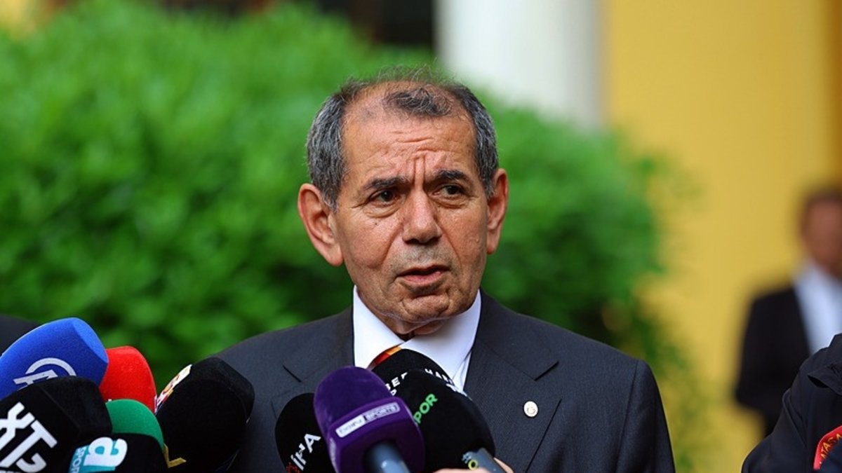 Özbek mazbatayı alıyor