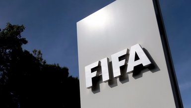 FIFA yöneticisinden flaş corona önerisi! "Tüküren oyuncuya..."