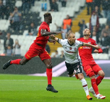 Beşiktaş-Kayserispor maçında ekranlara yansımayanlar