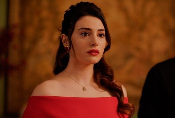 abi-konusu-ve-oyuncu-kadrosu-resimli-ekranlarin-yeni-fenomeni-atvde-1767697727279.jpeg A.B.İ. konusu ve oyuncuları!