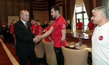 Cumhurbaşkanı Erdoğan Ampute Futbol Milli Takımı'nı kabul etti