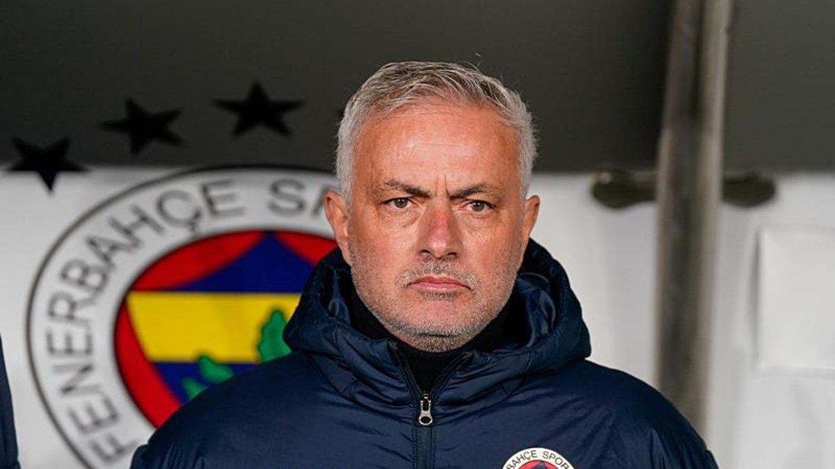 FENERBAHÇE HABERLERİ - Mourinho'dan sakatlık açıklaması! FENERBAHÇE HABERLERİ - Mourinho'dan sakatlık açıklaması!