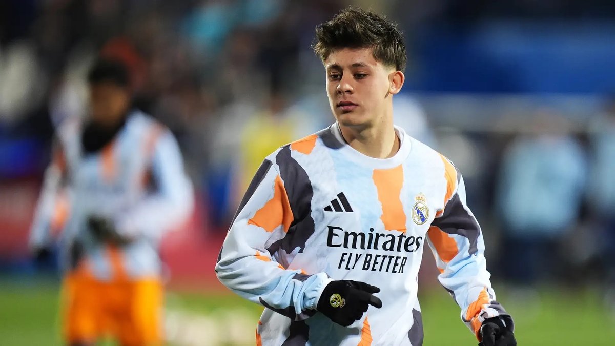 Galatasaray Real Madrid'in yıldızına kafayı taktı! Arda Güler transferde rol alacak Galatasaray Real Madrid'in yıldızına kafayı taktı! Arda Güler transferde rol alacak