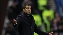 Bronckhorst imzaya geliyor!
