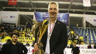 Fenerbahçe HDI Sigorta başantrenör Mariusz Sordyl ile yolları ayırdı