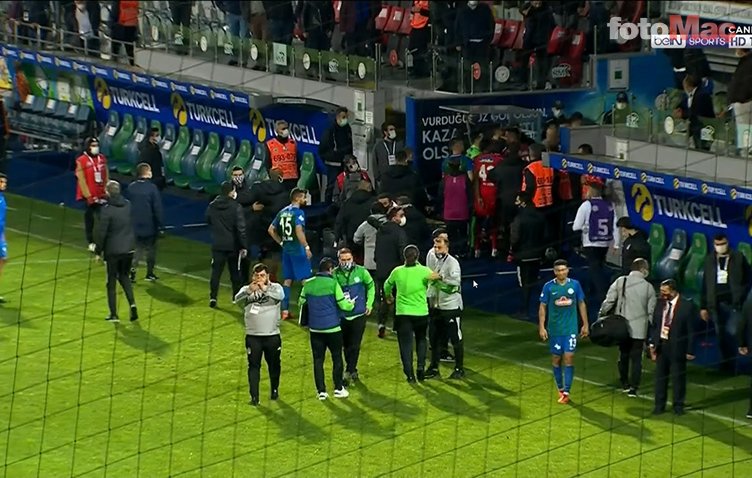 Son dakika spor haberi: Çaykur Rizespor-Beşiktaş maçı sonunda ortalık karıştı! İşte o anlar... Son dakika spor haberi: Çaykur Rizespor-Beşiktaş maçı sonunda ortalık karıştı! İşte o anlar...